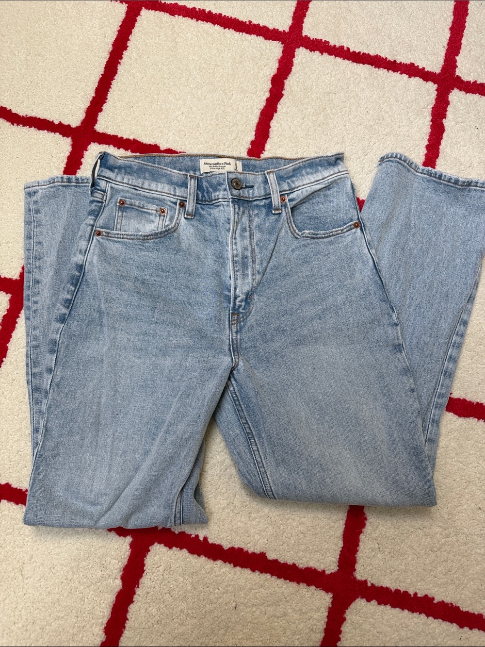 Abercrombie & Fitch Light Wash Ankle Straight-Leg Women’s Jeans